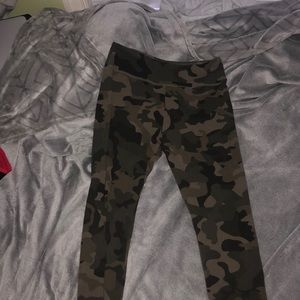 Camo leggings